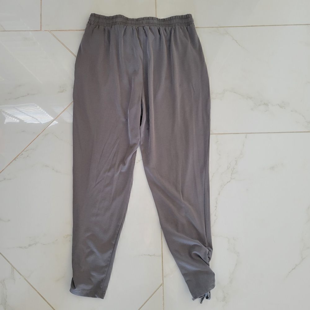 SPLENDID Grey Silky Jogger Pants M - Picture 8 of 8